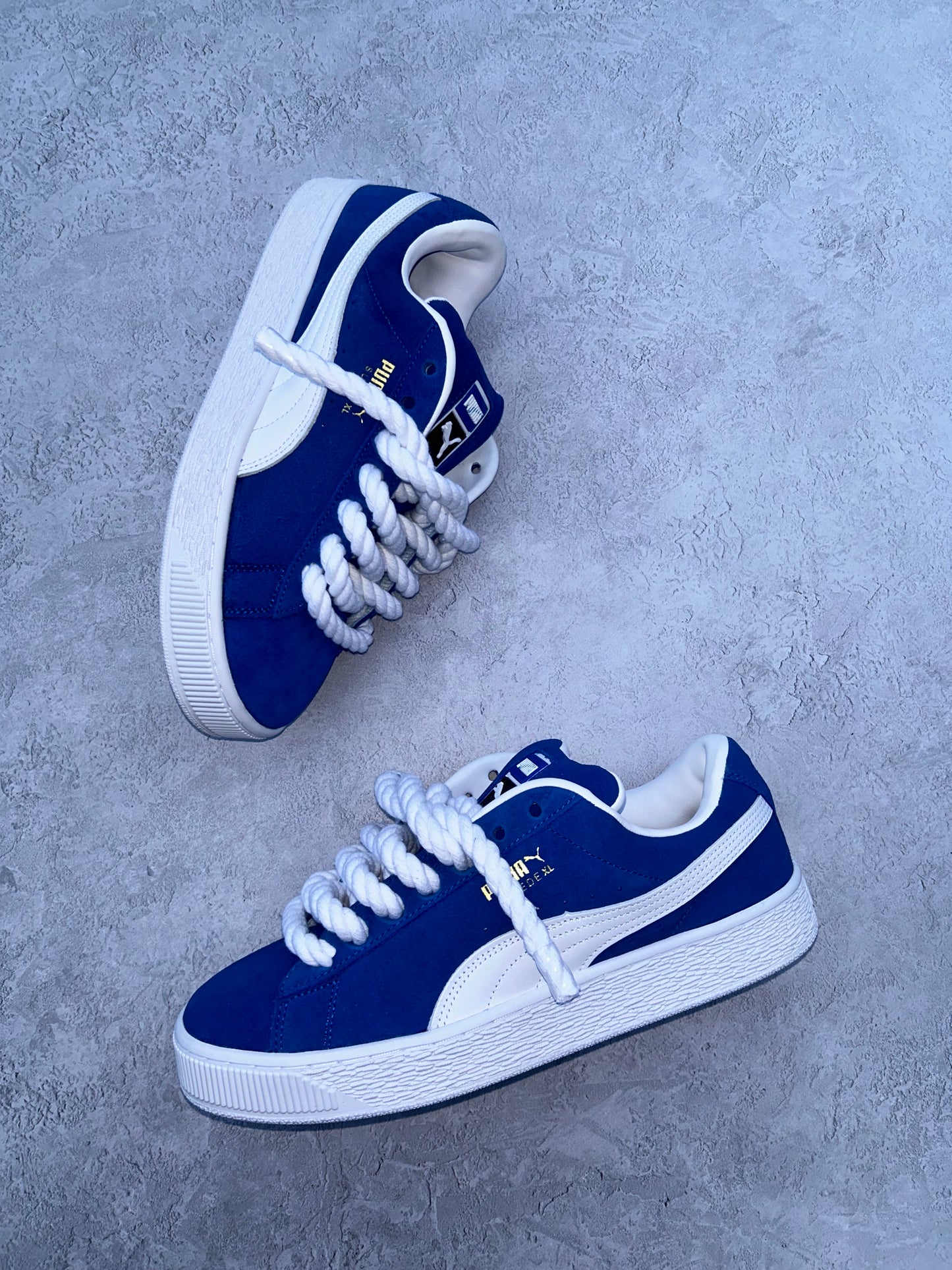 "smurf blue" suede XLs