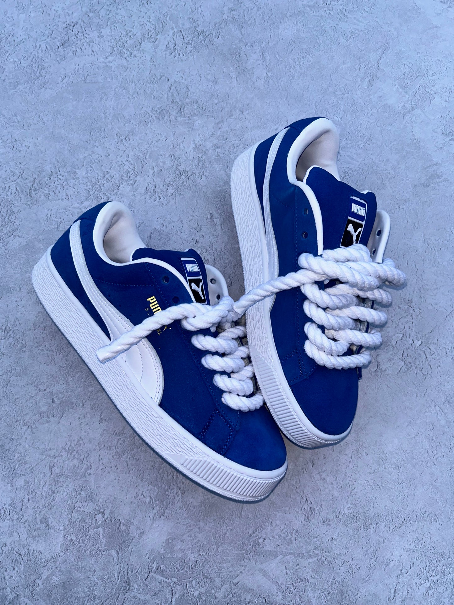 "smurf blue" suede XLs