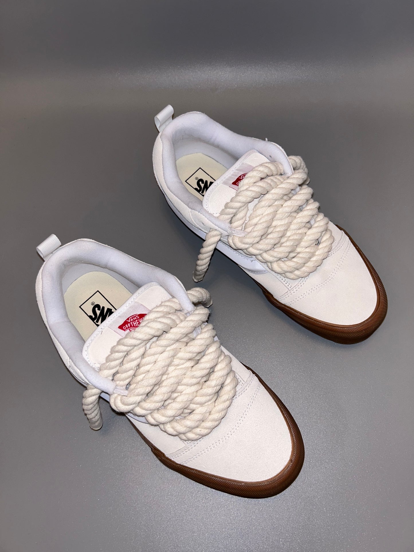 "knu school" white and gum rope lace