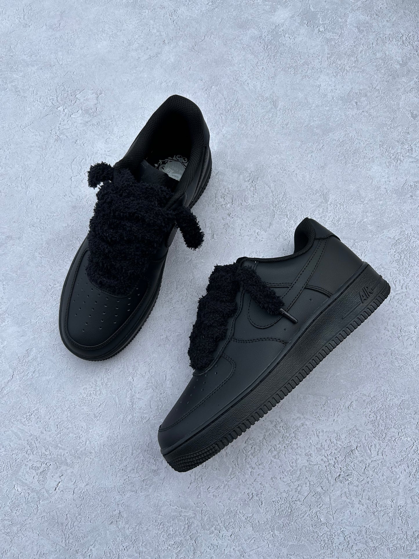 "soft fur" thick lace black